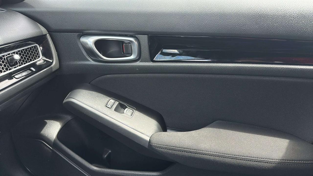 2025 Honda Civic Sport Photo