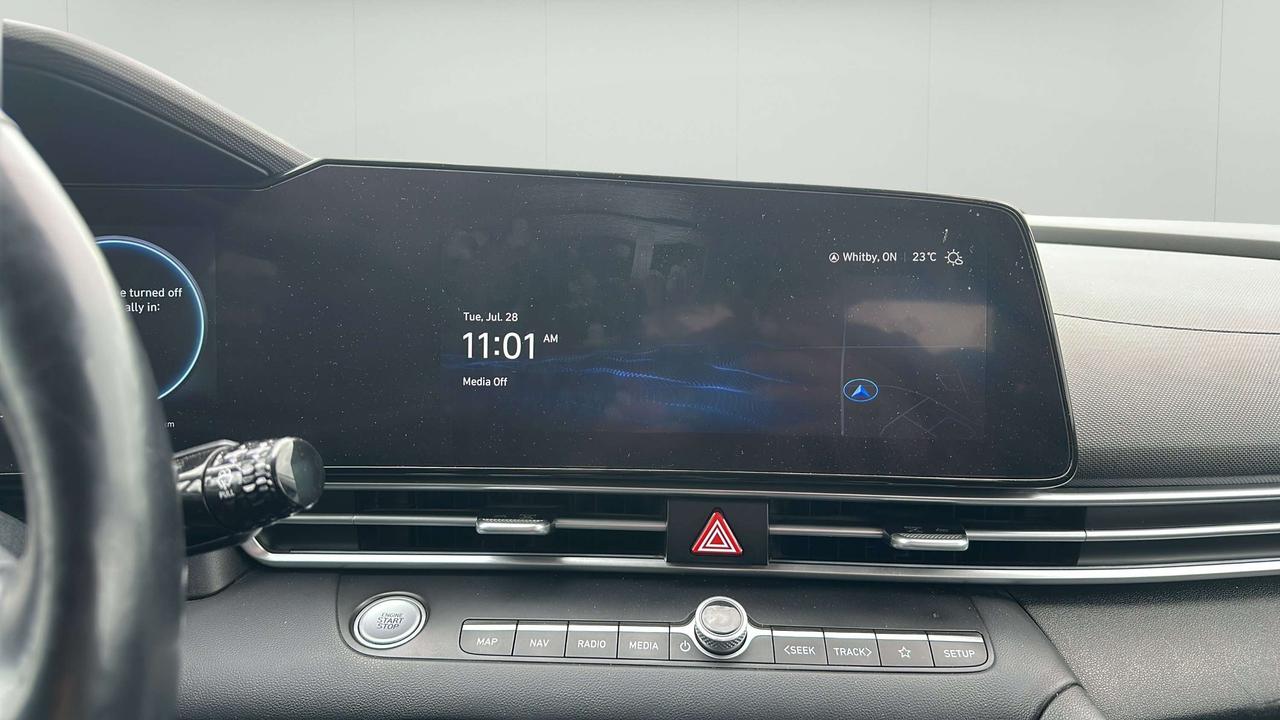 2023 Hyundai Elantra Limited Photo
