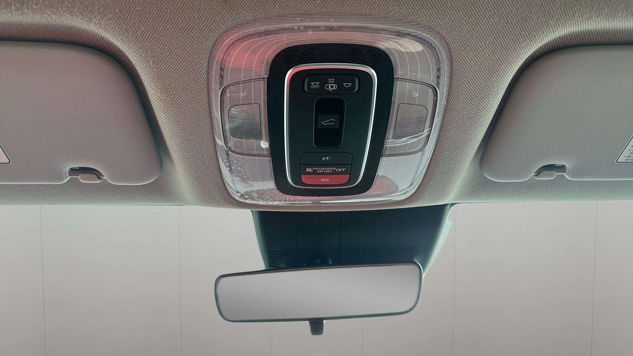 2023 Hyundai Elantra Limited Photo
