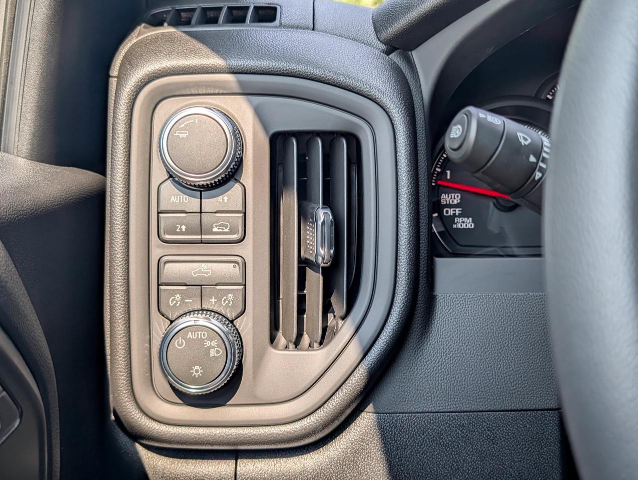 2026 GMC Sierra 1500 PRO Photo