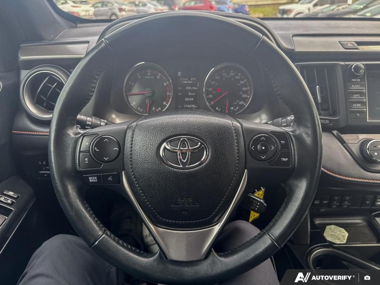 2016 Toyota RAV4 SE / LEATHER / HTD SEATS / ROOF / AWD / BLINDSPOT Photo