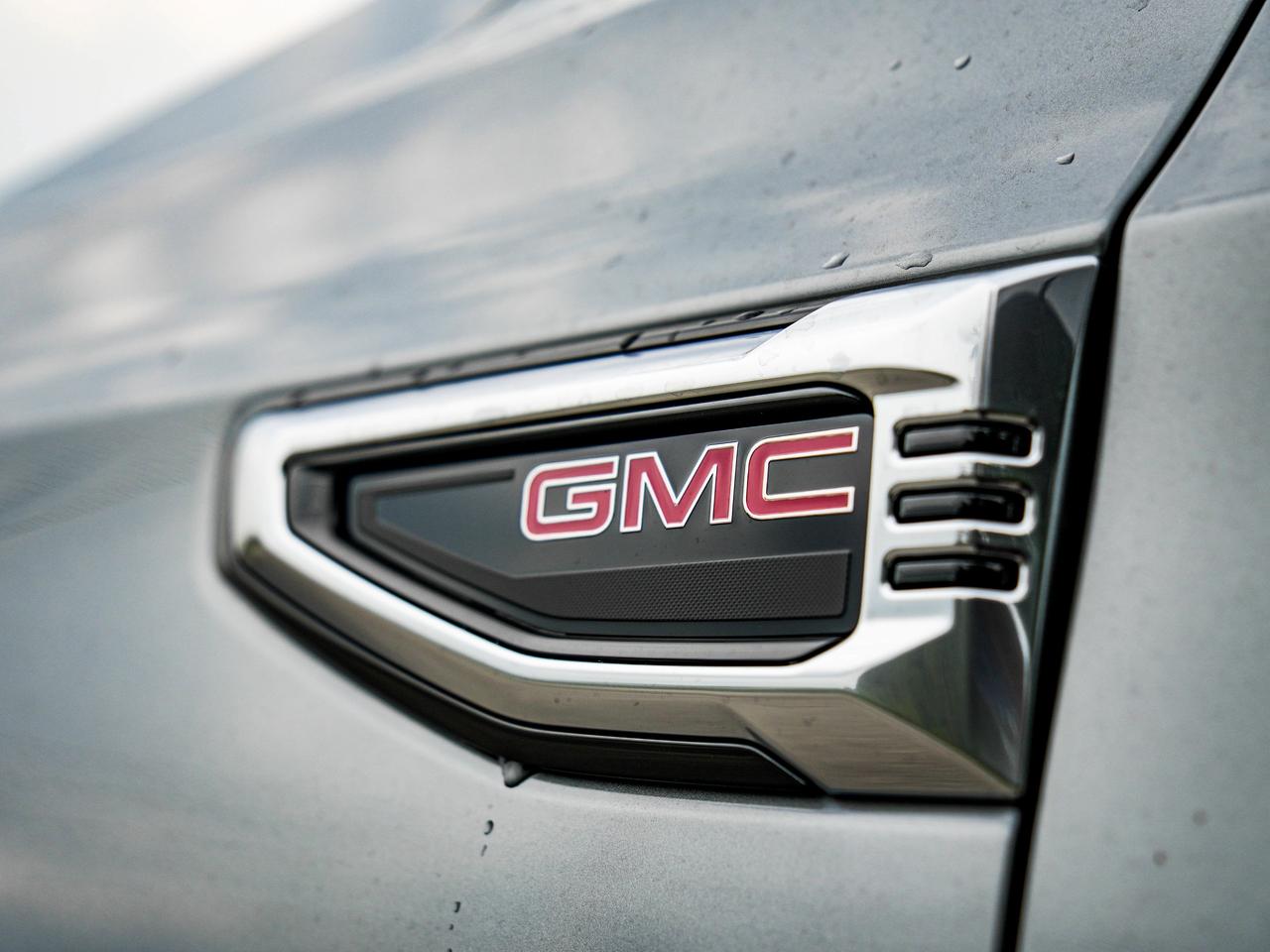 2026 GMC Yukon XL Denali Photo