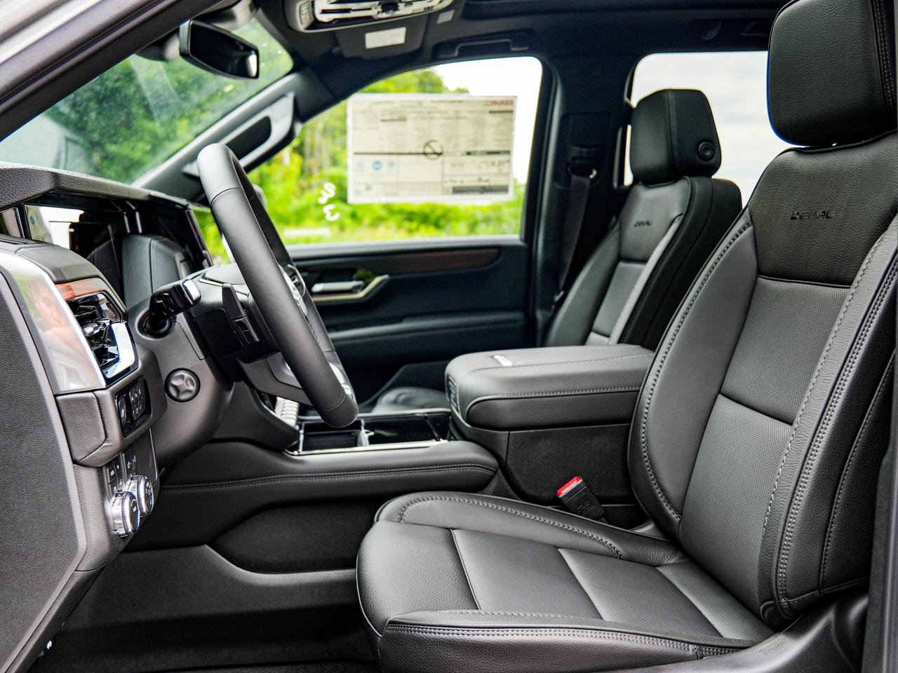 2026 GMC Yukon XL Denali Photo