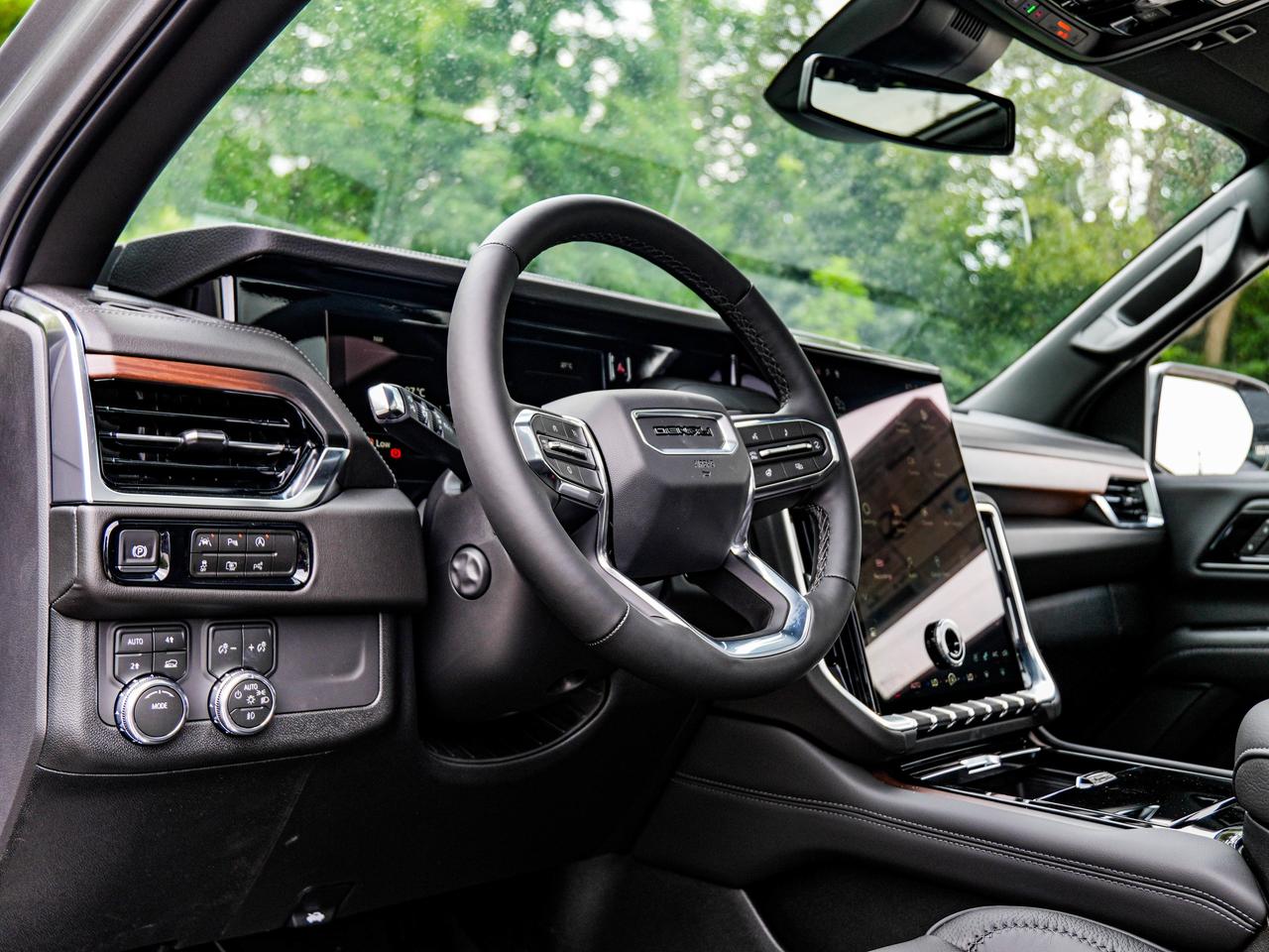 2026 GMC Yukon XL Denali Photo
