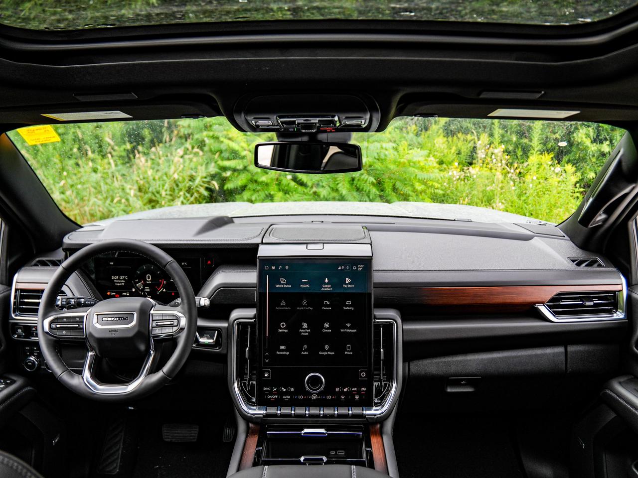2026 GMC Yukon XL Denali Photo