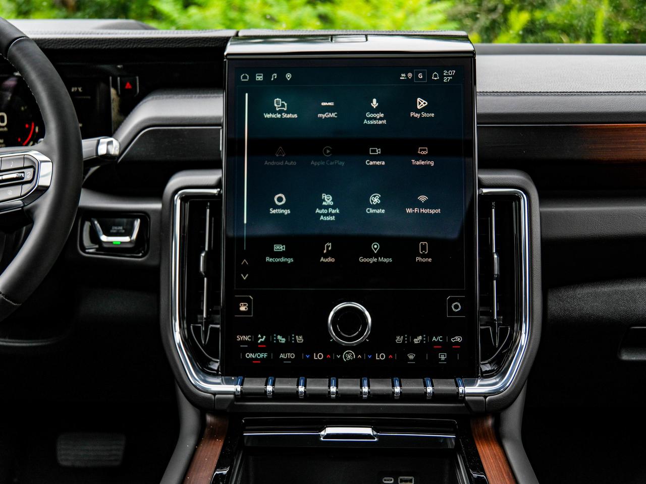 2026 GMC Yukon XL Denali Photo