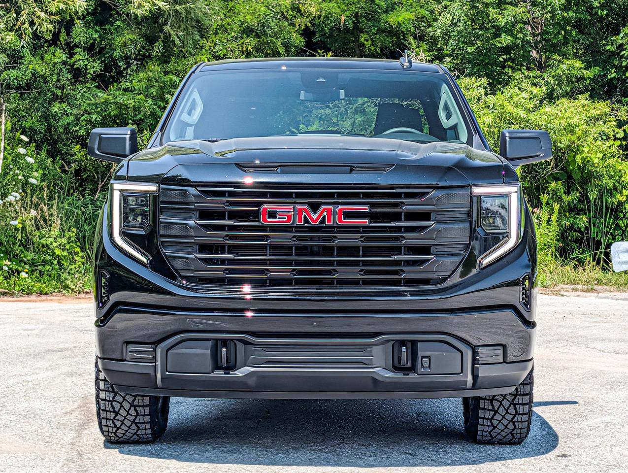 2026 GMC Sierra 1500 PRO Photo3