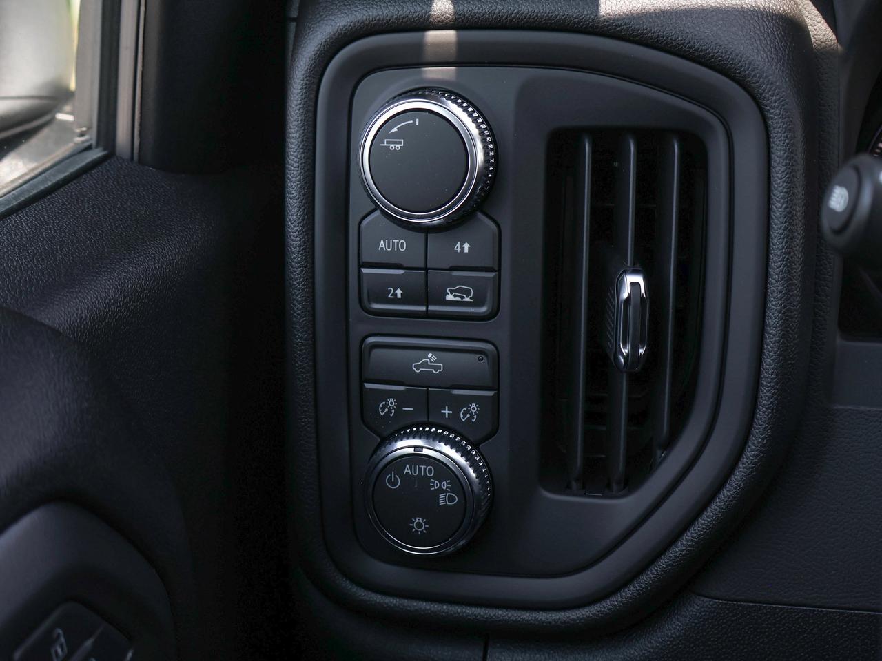 2026 GMC Sierra 1500 PRO Photo