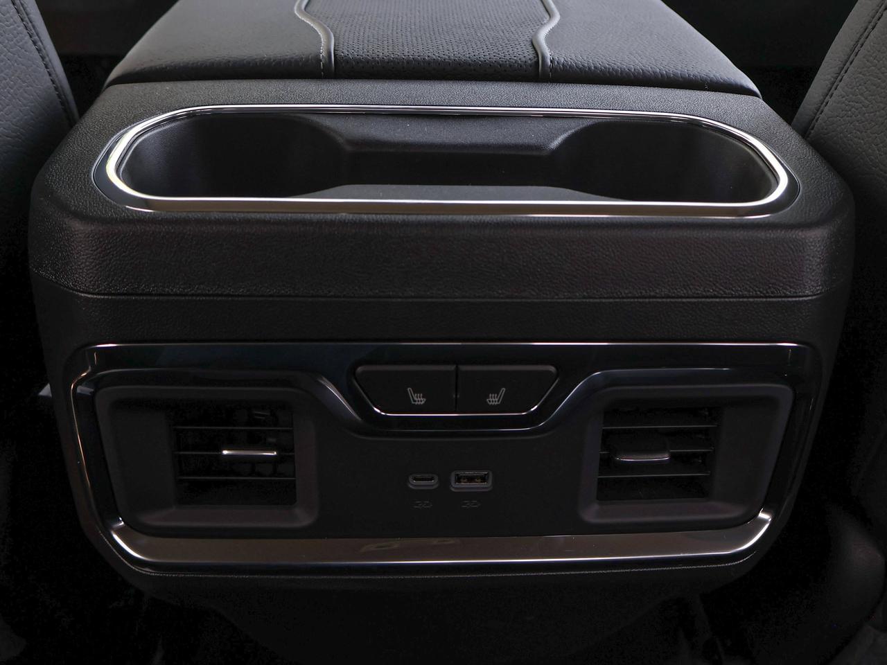 2026 GMC Sierra 1500 Denali Photo