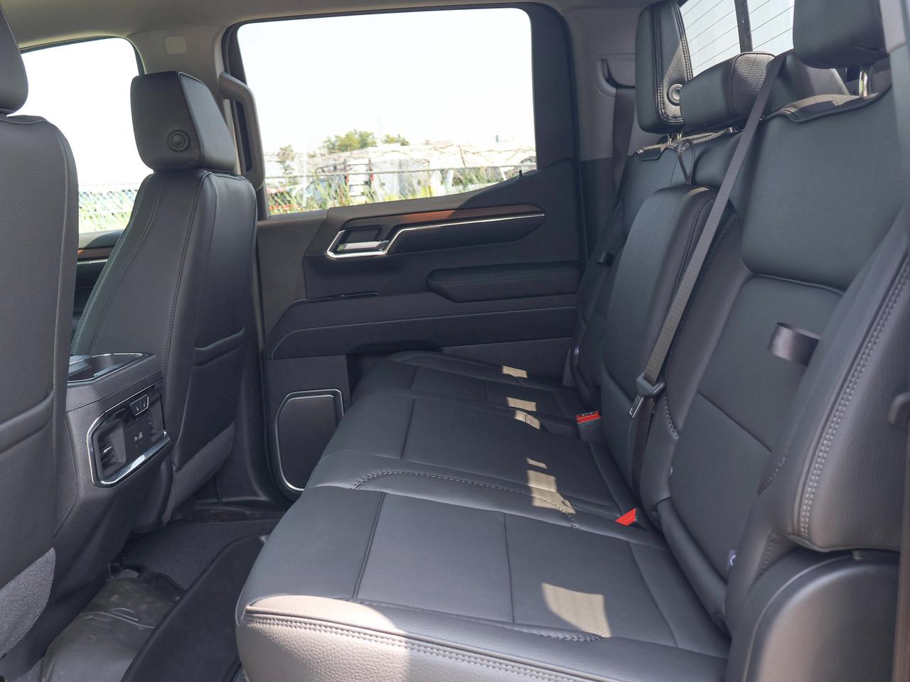 2026 GMC Sierra 1500 Denali Photo