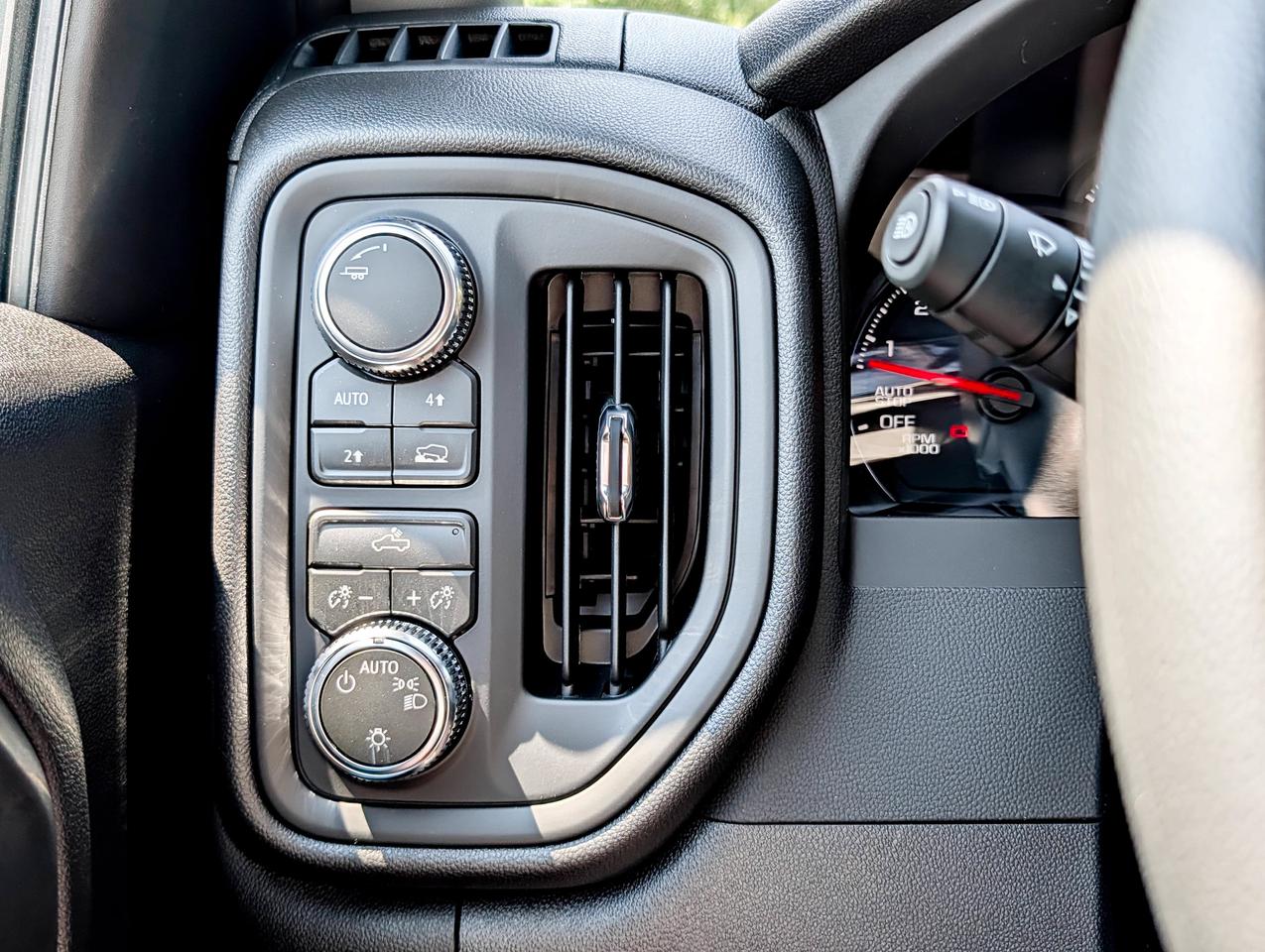 2026 GMC Sierra 1500 PRO Photo