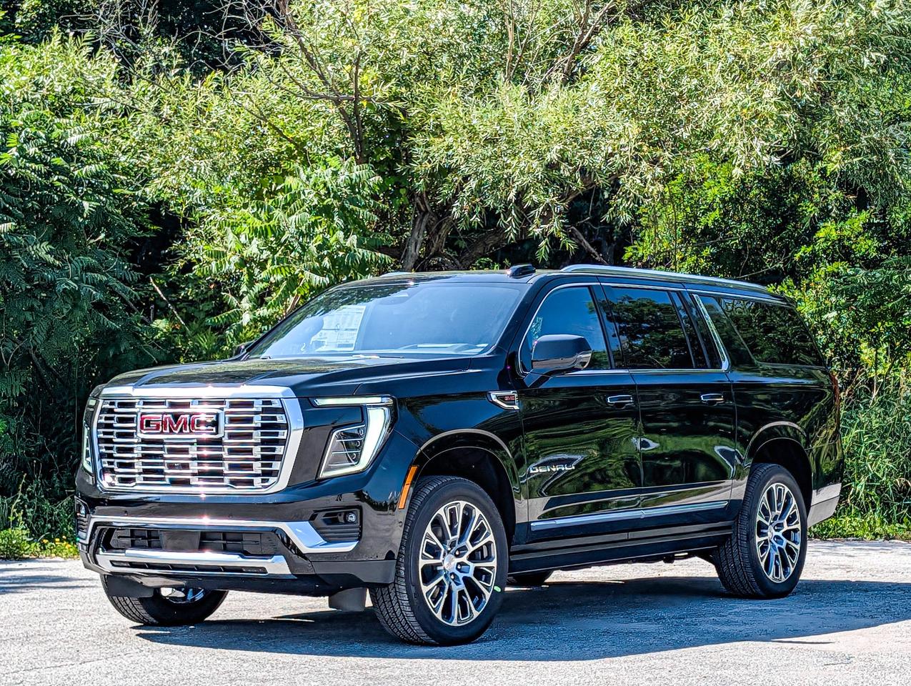 2026 GMC Yukon XL Denali Photo
