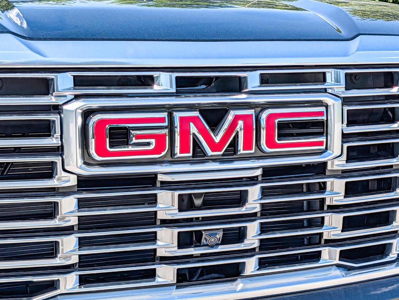 2026 GMC Yukon XL Denali Photo