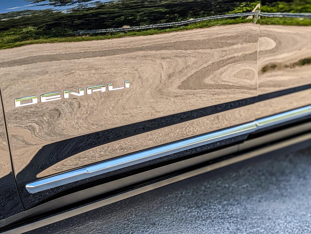 2026 GMC Yukon XL Denali Photo