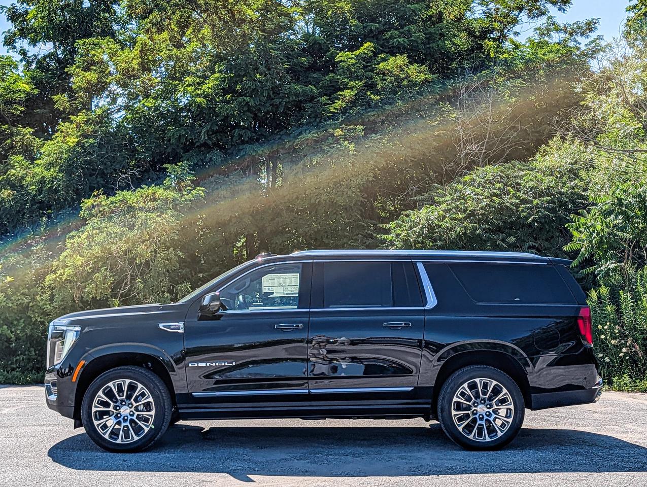 2026 GMC Yukon XL Denali Photo