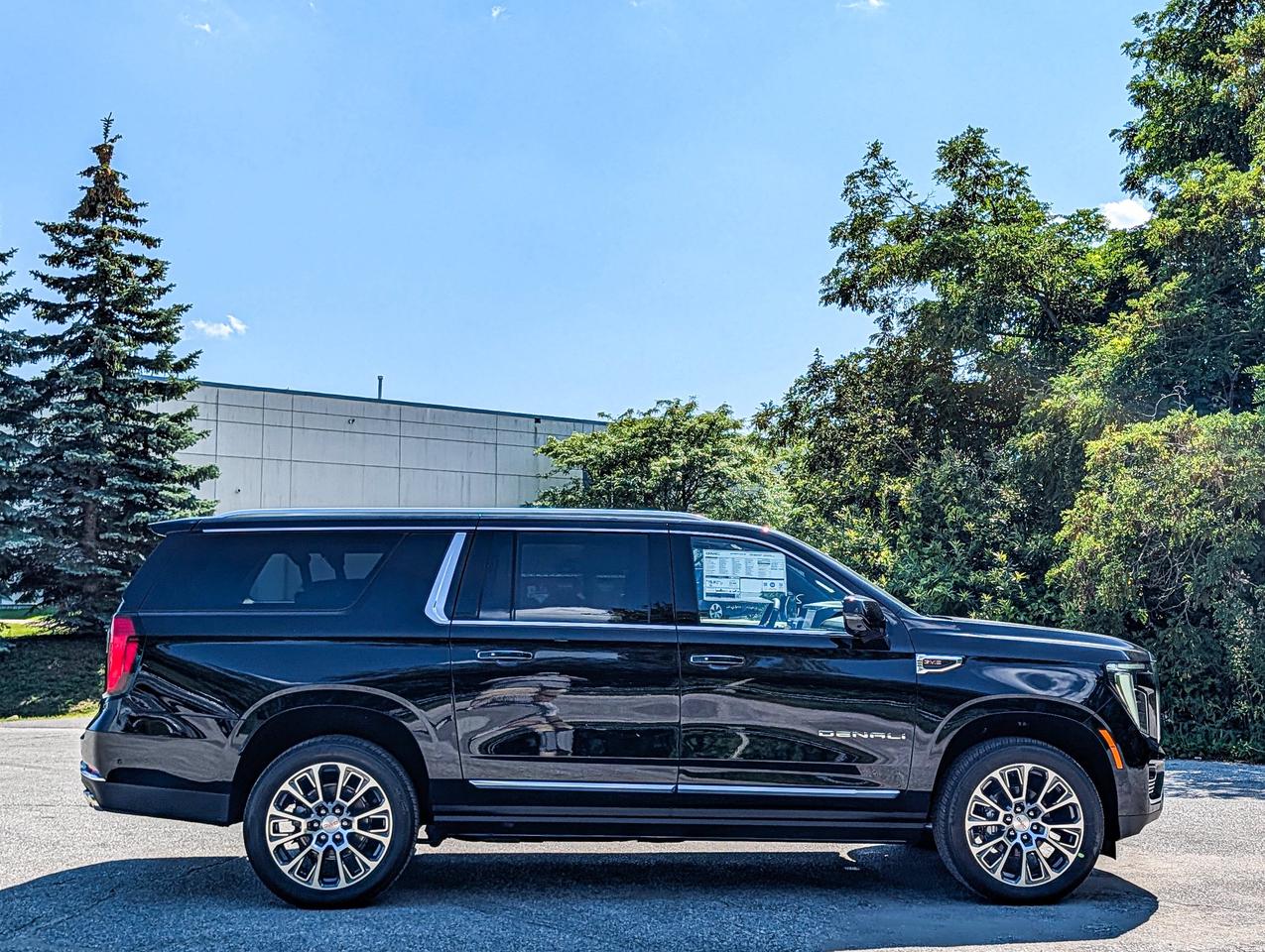 2026 GMC Yukon XL Denali Photo
