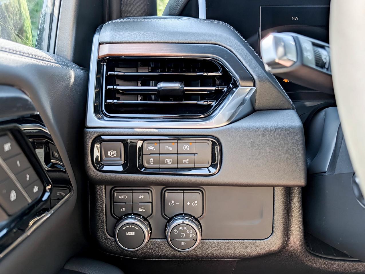2026 GMC Yukon XL Denali Photo