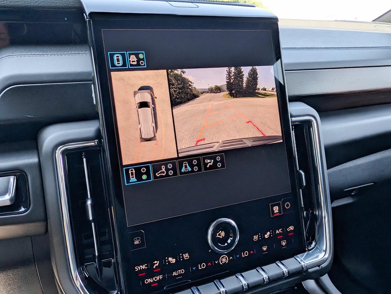 2026 GMC Yukon XL Denali Photo