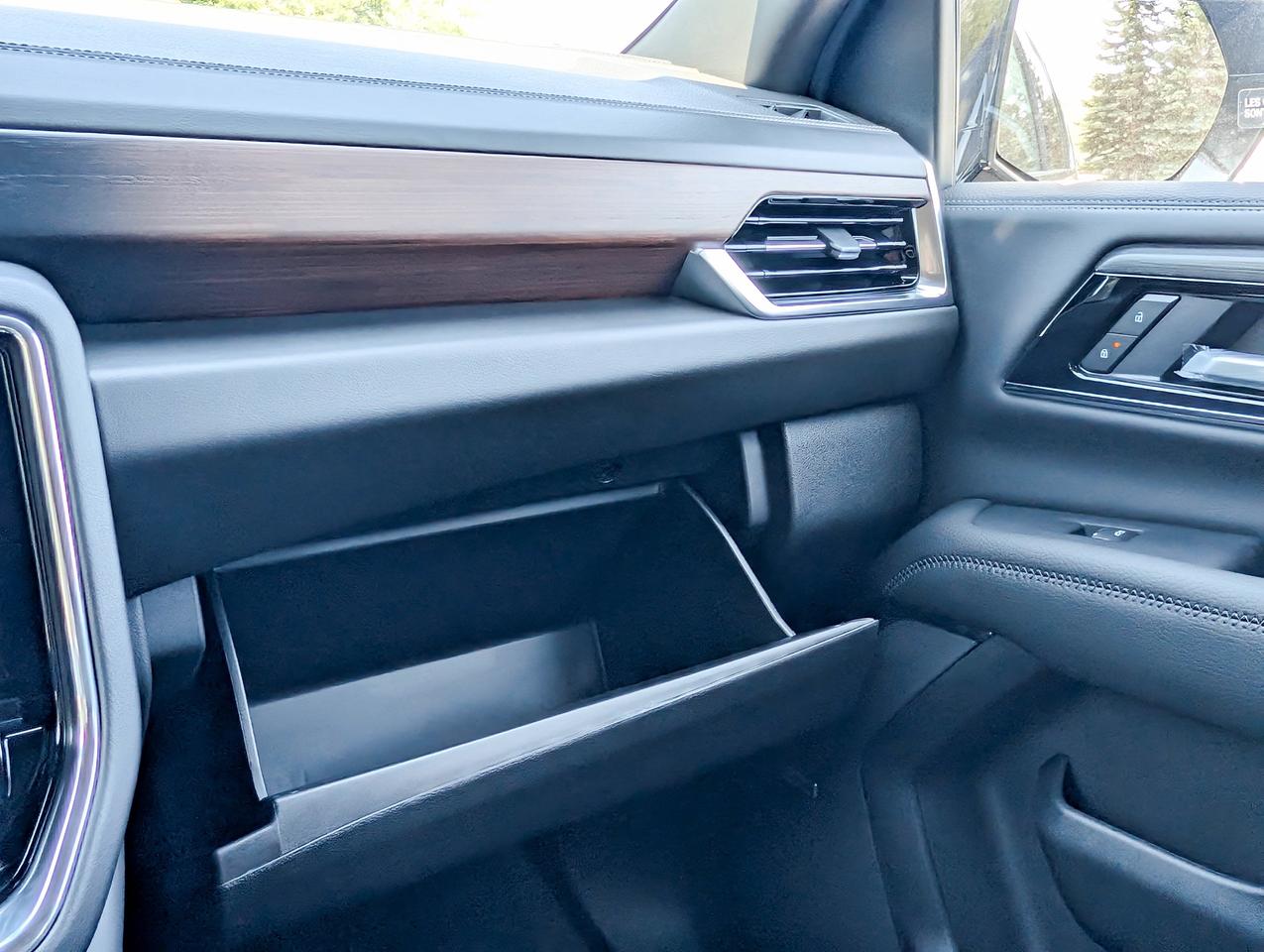 2026 GMC Yukon XL Denali Photo