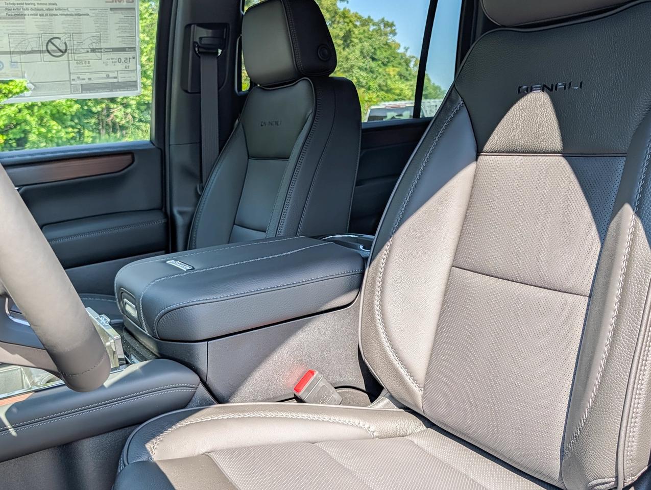 2026 GMC Yukon XL Denali Photo
