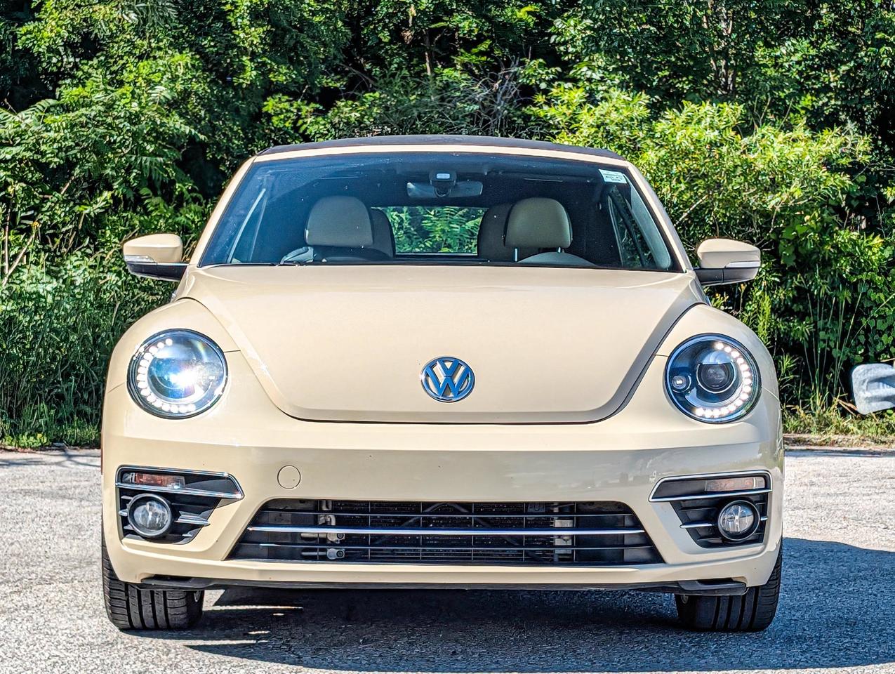 2019 Volkswagen Beetle Convertible Wolfsburg Photo3