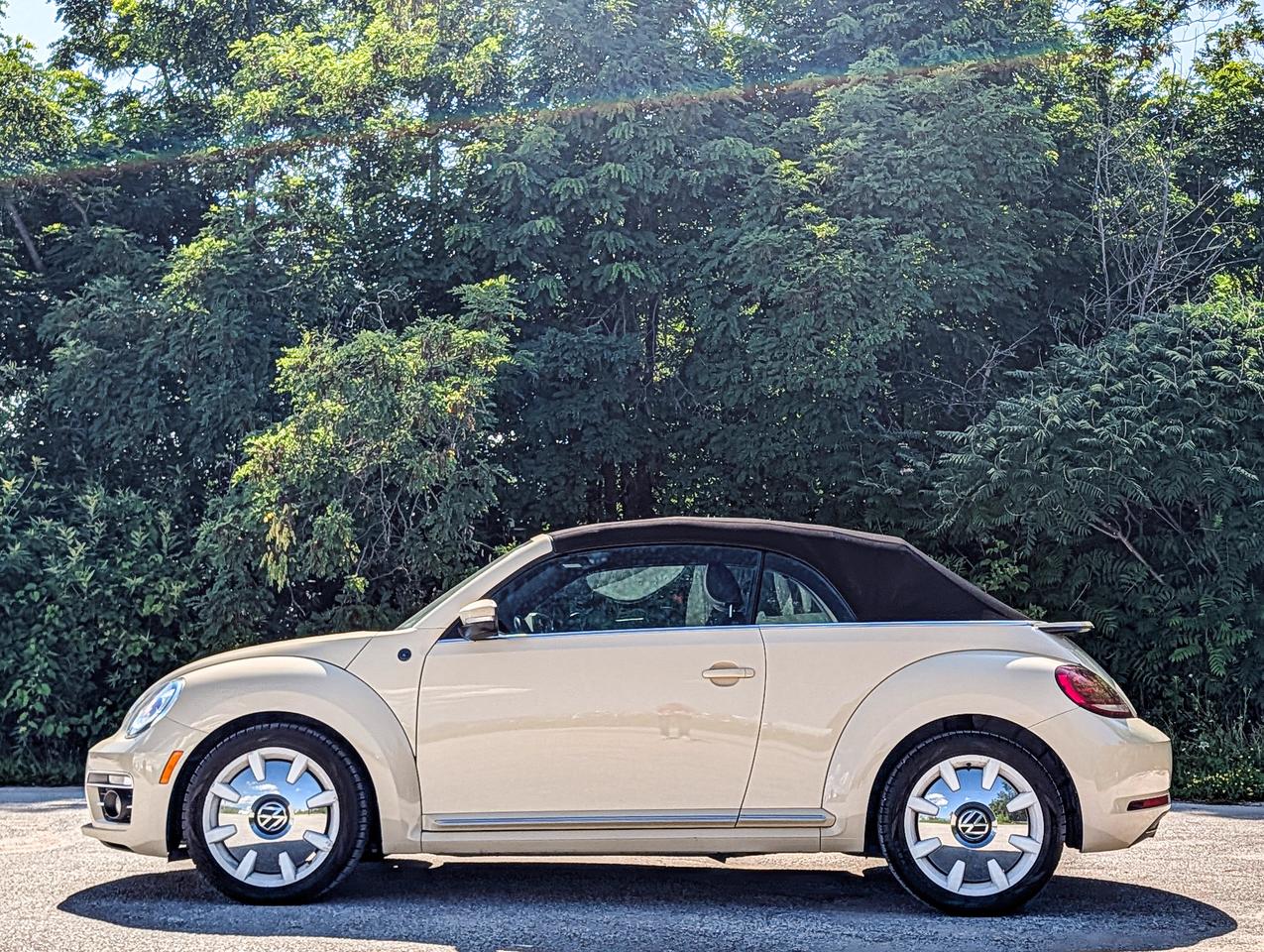 2019 Volkswagen Beetle Convertible Wolfsburg Photo