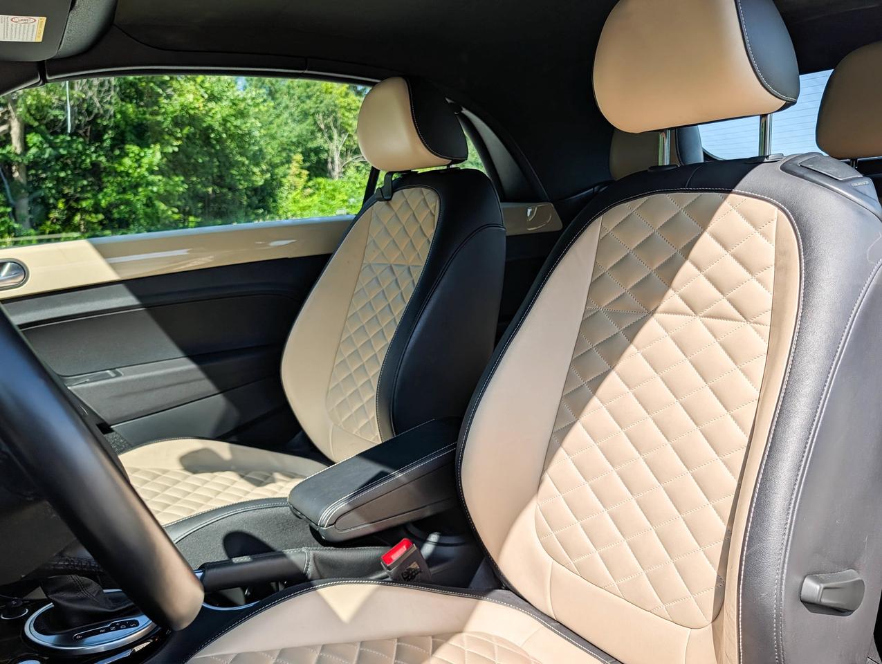 2019 Volkswagen Beetle Convertible Wolfsburg Photo
