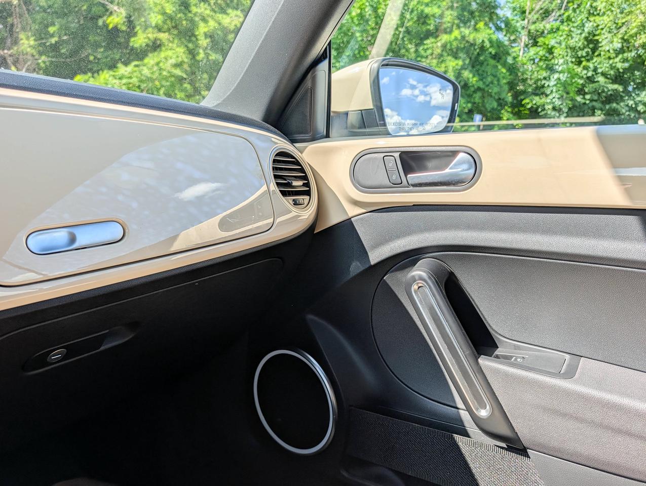 2019 Volkswagen Beetle Convertible Wolfsburg Photo
