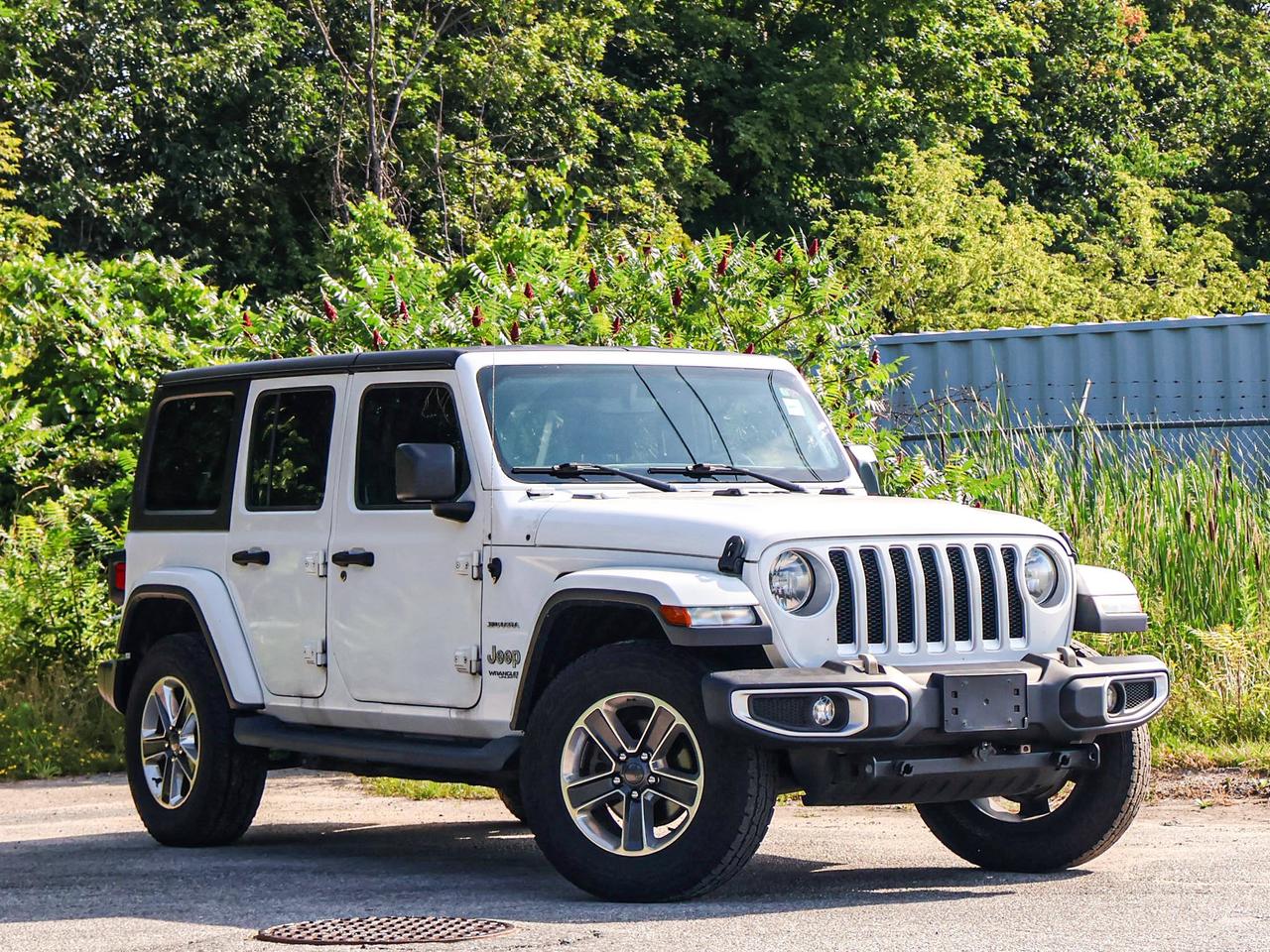 2020 Jeep WRANGLER UNLIMITED Sahara Photo