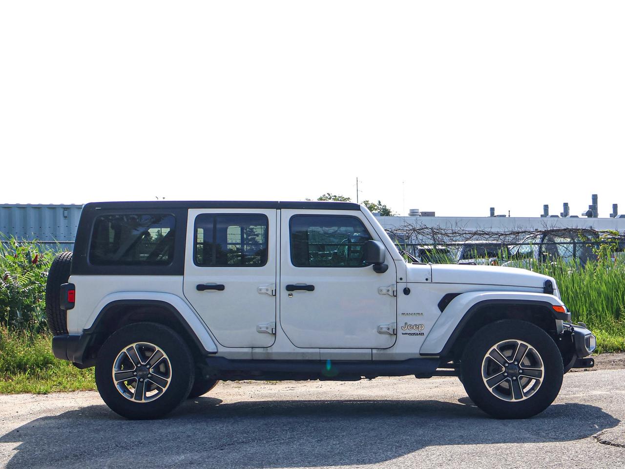 2020 Jeep WRANGLER UNLIMITED Sahara Photo