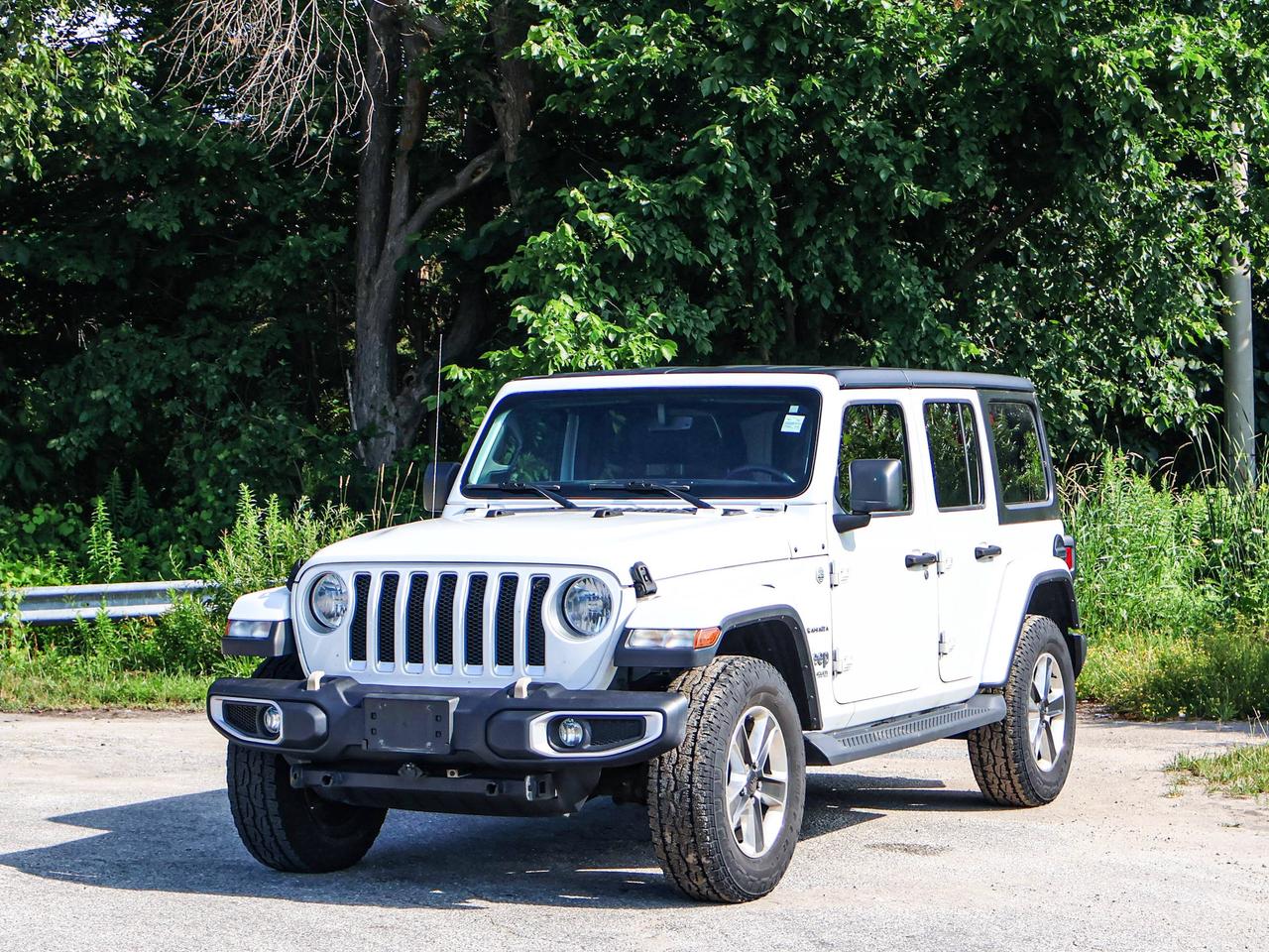 2020 Jeep WRANGLER UNLIMITED Sahara Photo