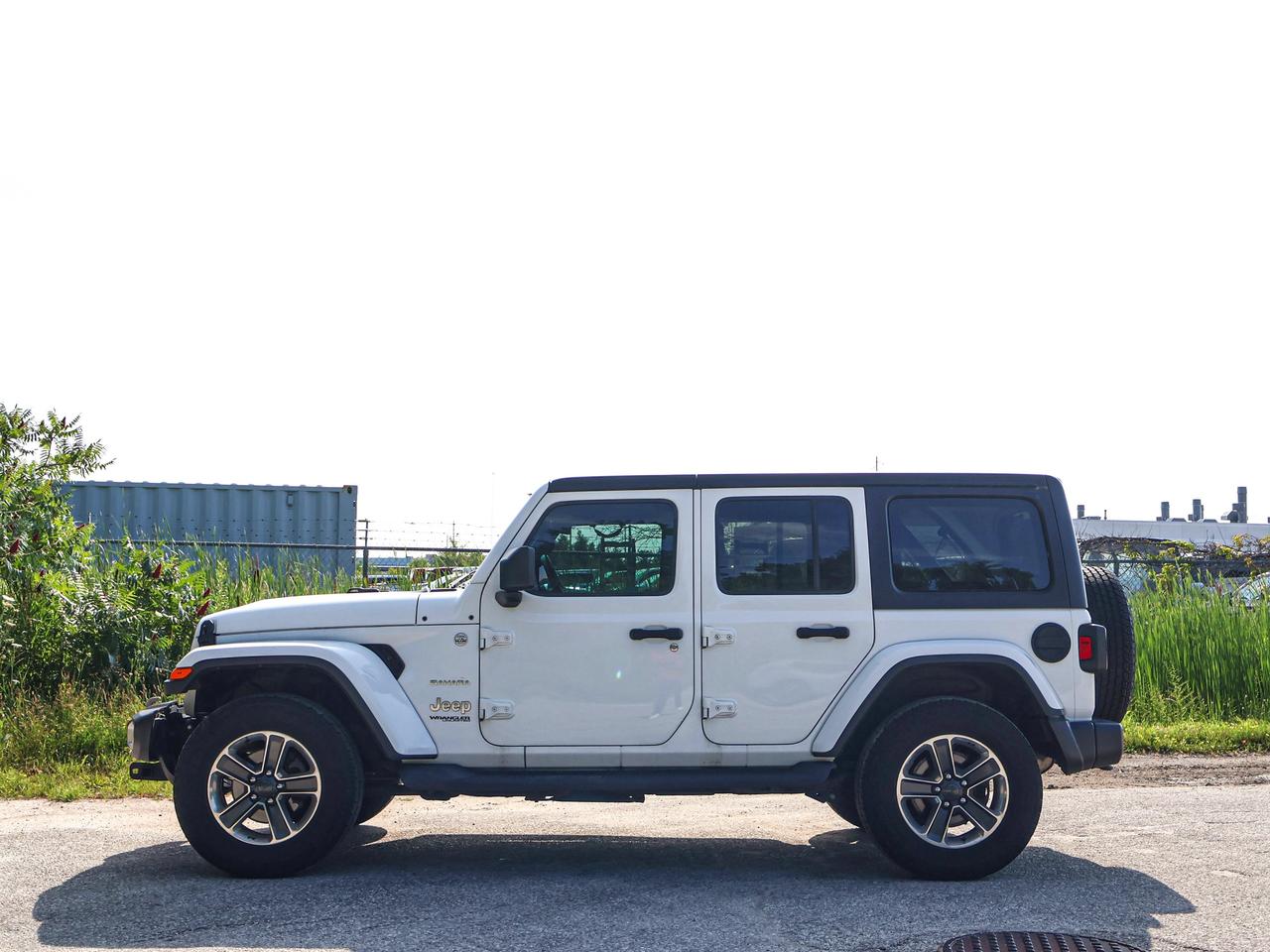 2020 Jeep WRANGLER UNLIMITED Sahara Photo