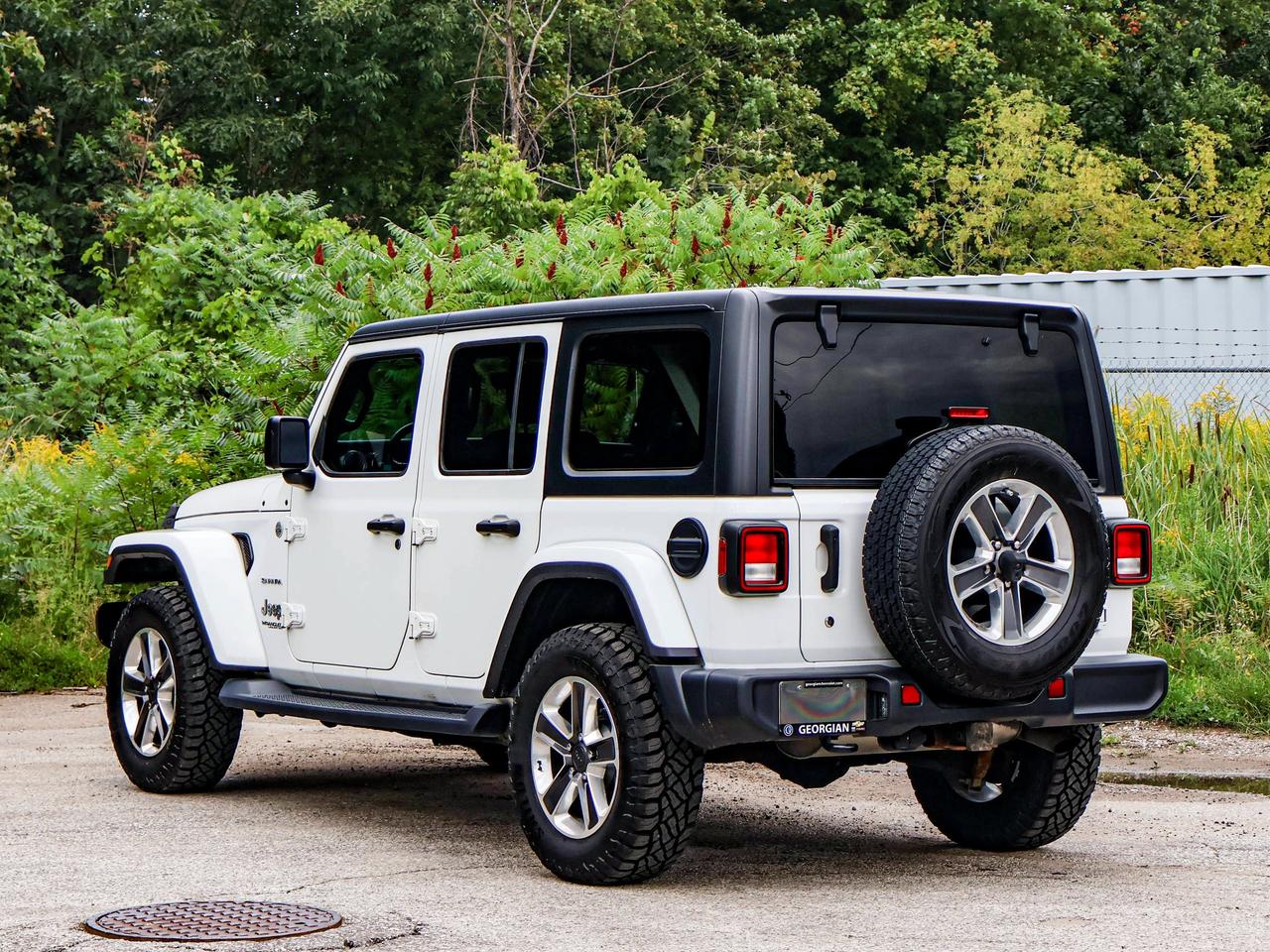 2020 Jeep WRANGLER UNLIMITED Sahara Photo