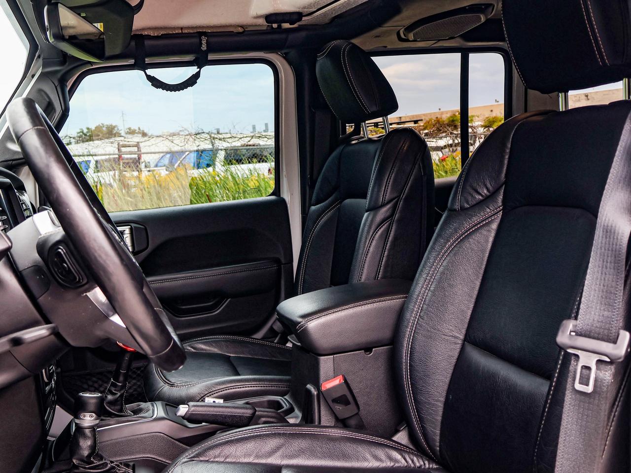 2020 Jeep WRANGLER UNLIMITED Sahara Photo