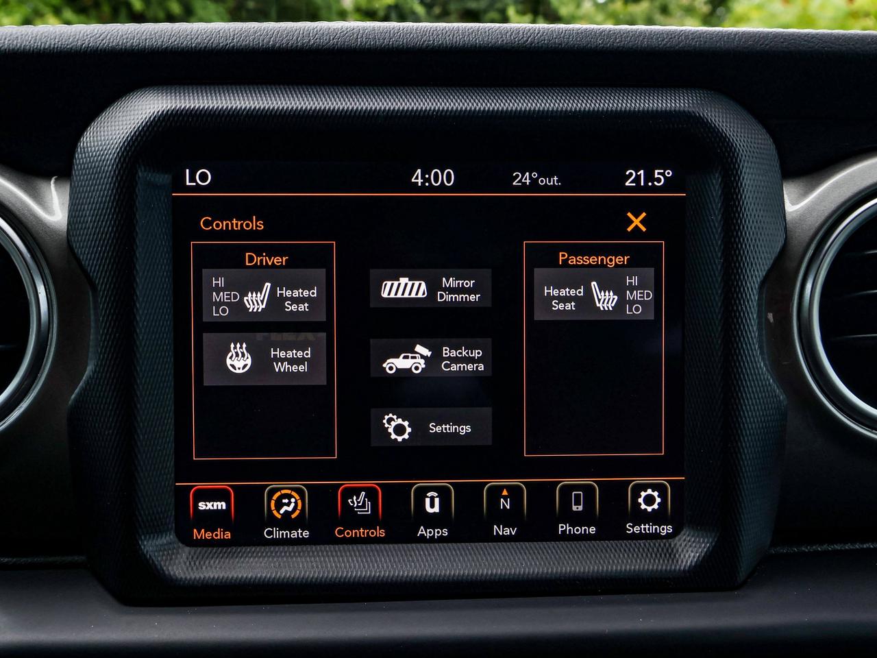 2020 Jeep WRANGLER UNLIMITED Sahara Photo