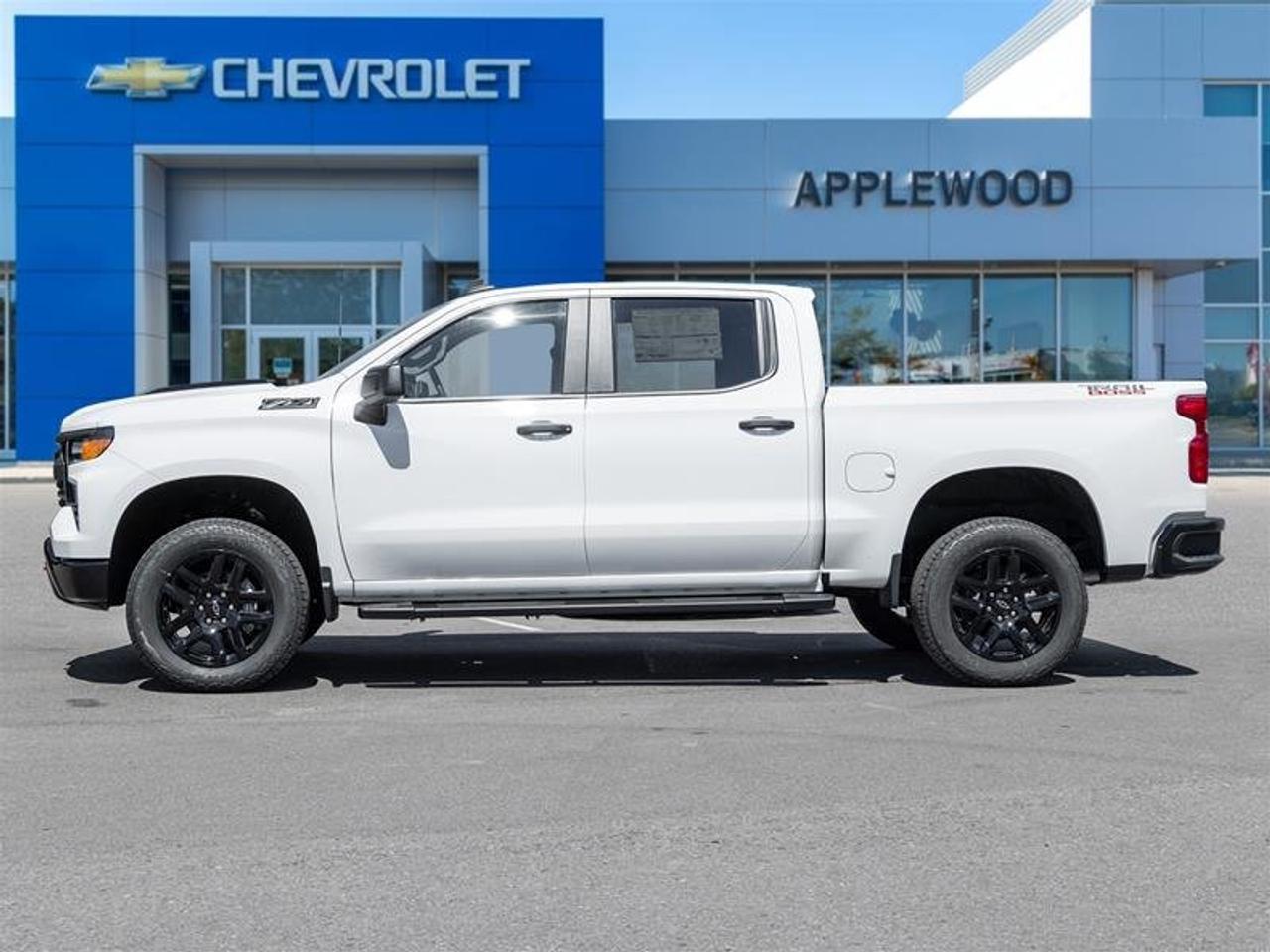 2026 Chevrolet Silverado 1500 Custom Trail Boss Photo2