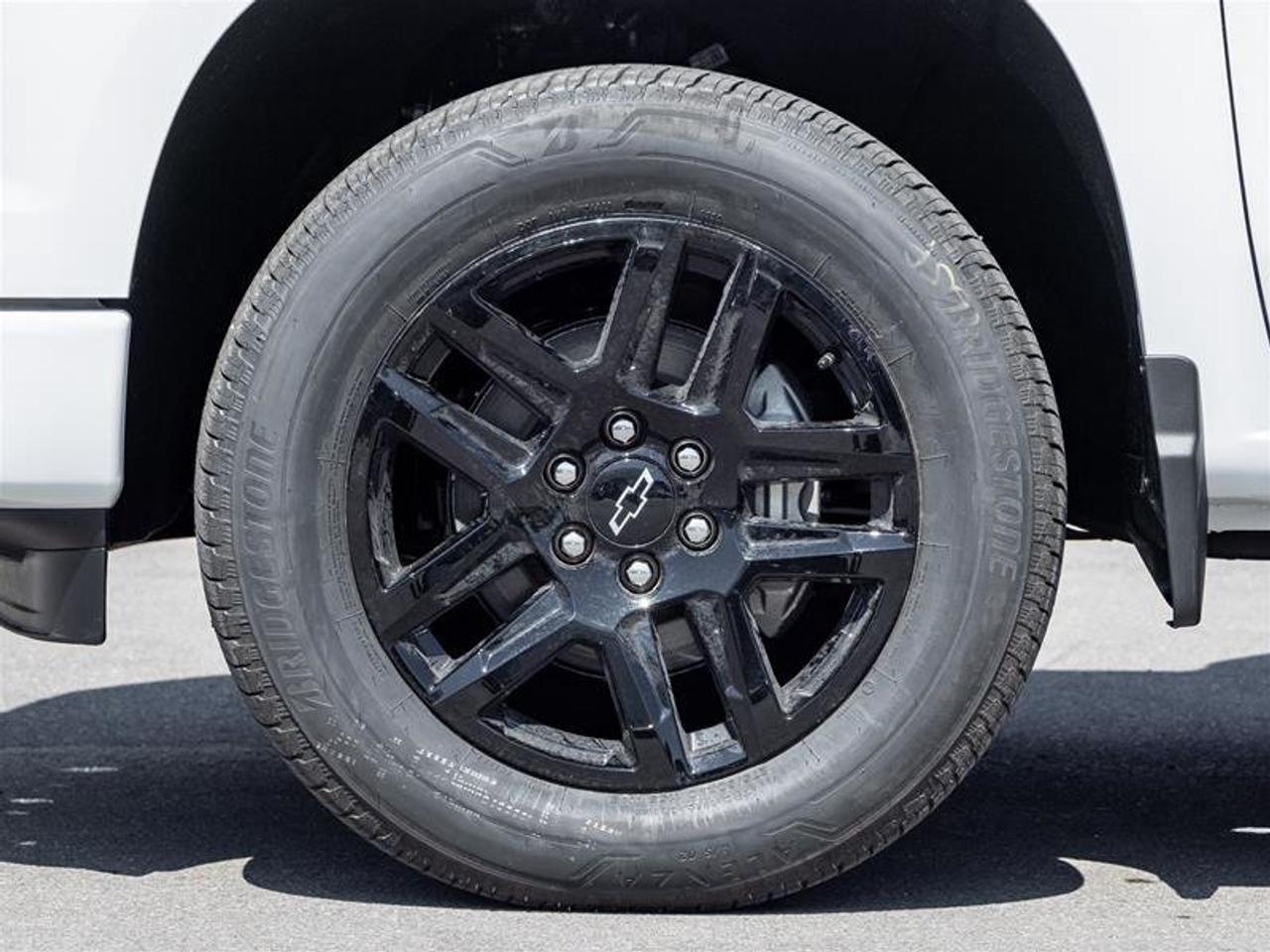 2026 Chevrolet Silverado 1500 RST Photo3