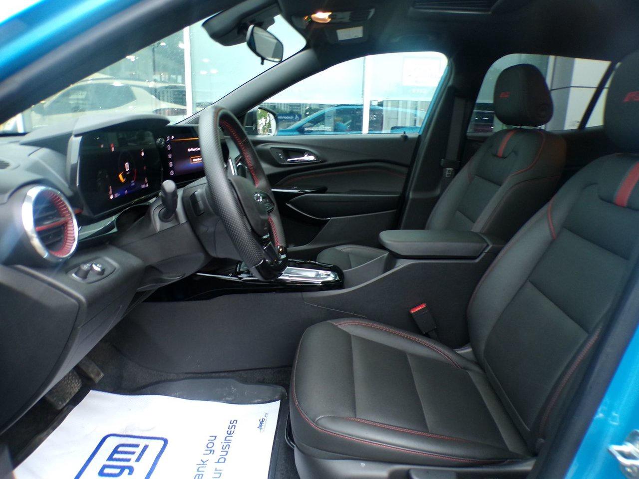 2025 Chevrolet Trax FWD 4dr 2RS Photo