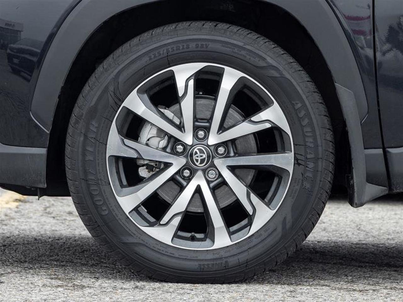2024 Toyota Corolla Cross LE AWD Sunroof | Backup Cam | Heated Seats | Wireless Charging | LE Photo