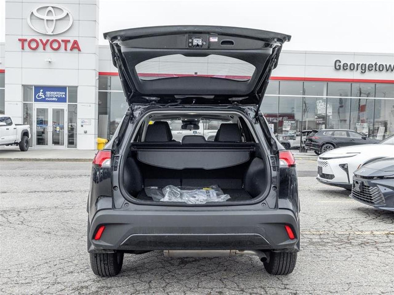 2024 Toyota Corolla Cross LE AWD Sunroof | Backup Cam | Heated Seats | Wireless Charging | LE Photo