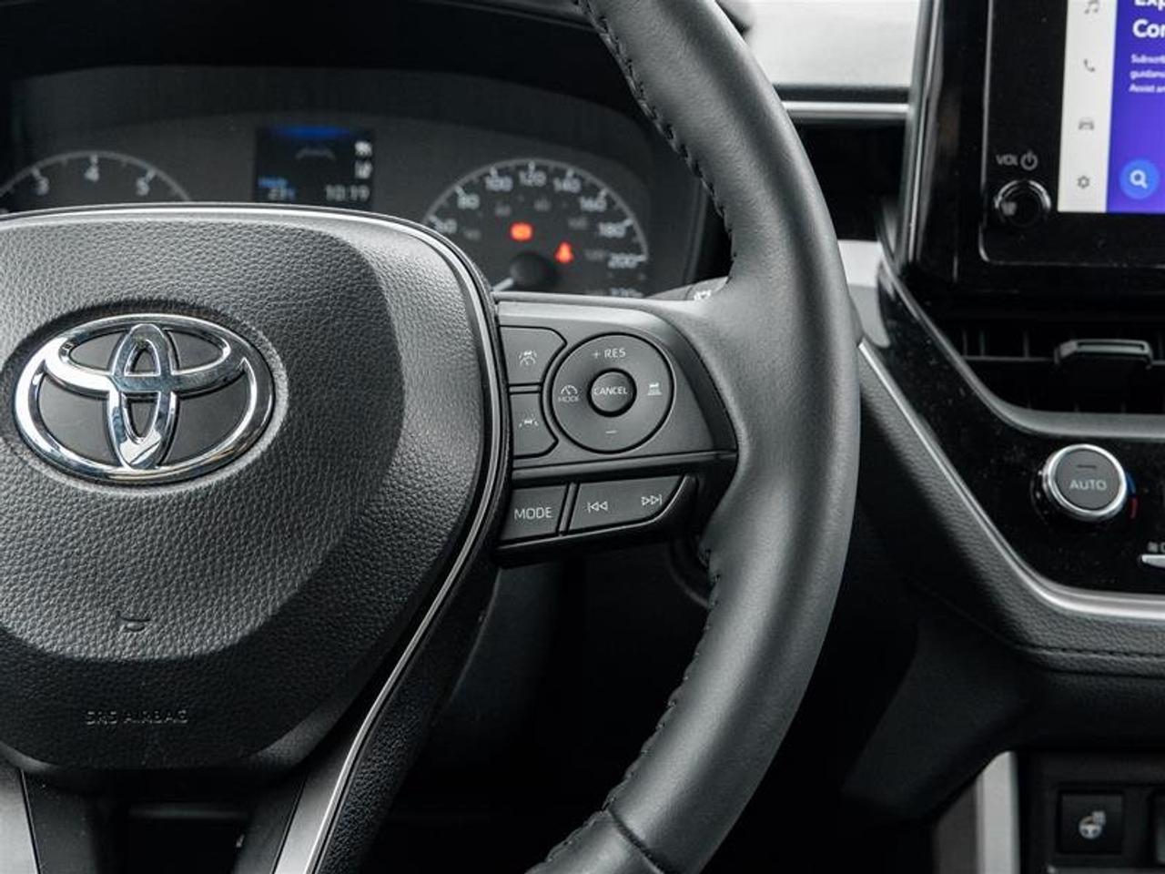 2024 Toyota Corolla Cross LE AWD Sunroof | Backup Cam | Heated Seats | Wireless Charging | LE Photo