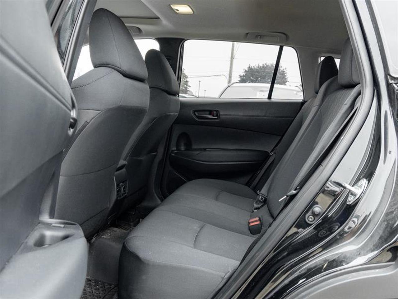 2024 Toyota Corolla Cross LE AWD Sunroof | Backup Cam | Heated Seats | Wireless Charging | LE Photo