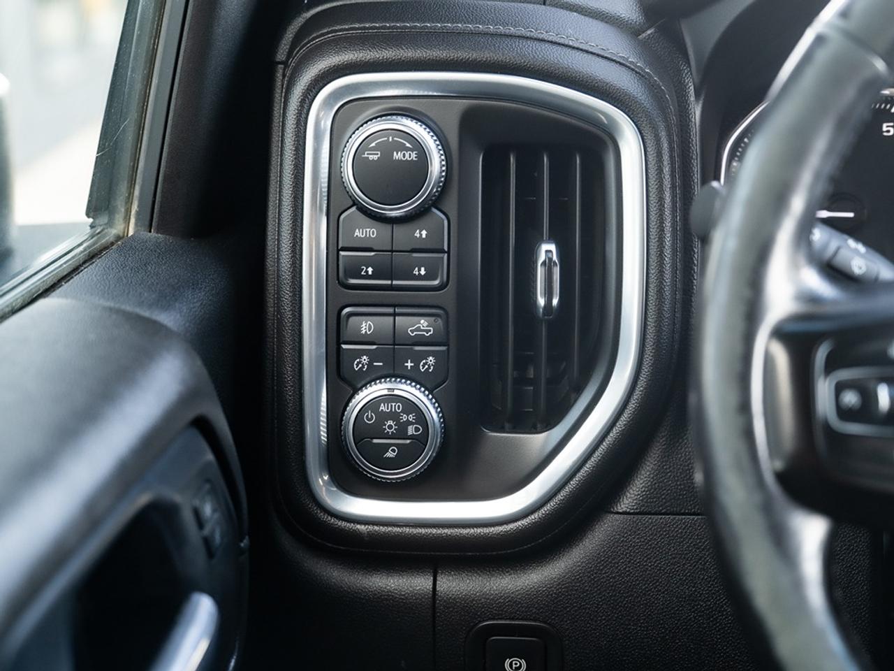 2021 GMC Sierra 2500 4WD Crew Cab Photo11