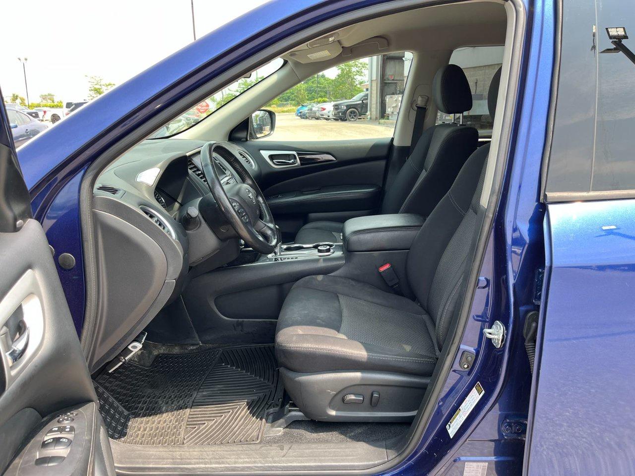 2019 Nissan Pathfinder 4x4 SV Tech Photo