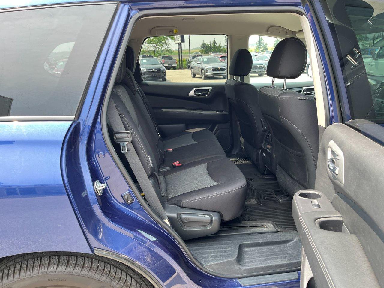 2019 Nissan Pathfinder 4x4 SV Tech Photo
