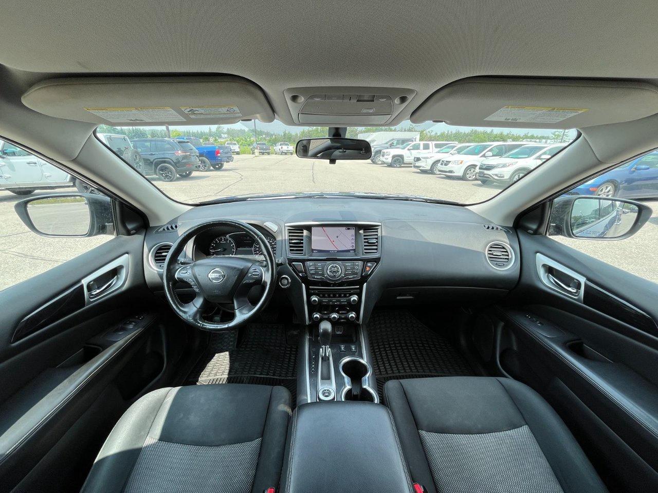 2019 Nissan Pathfinder 4x4 SV Tech Photo