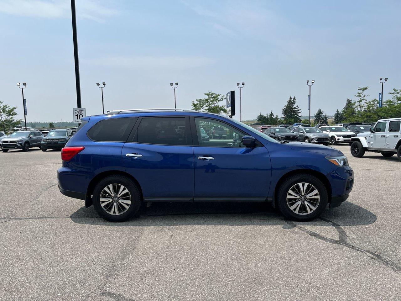 2019 Nissan Pathfinder 4x4 SV Tech Photo