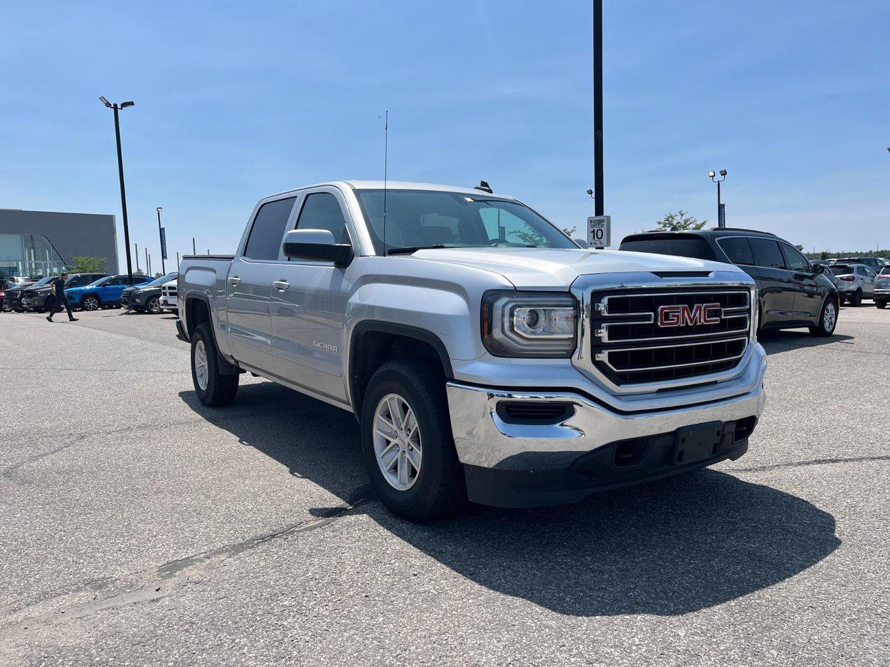 2018 GMC Sierra 1500 4WD Crew Cab 143.5'' WB SLE Photo3
