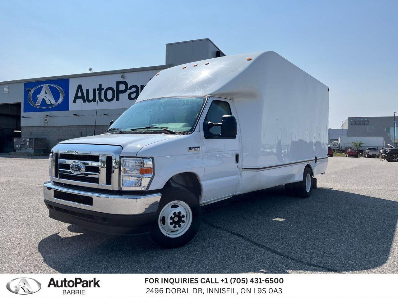 Used 2024 Ford E-Series Cutaway E-450 SD DRW 176 WB for sale in Innisfil, ON
