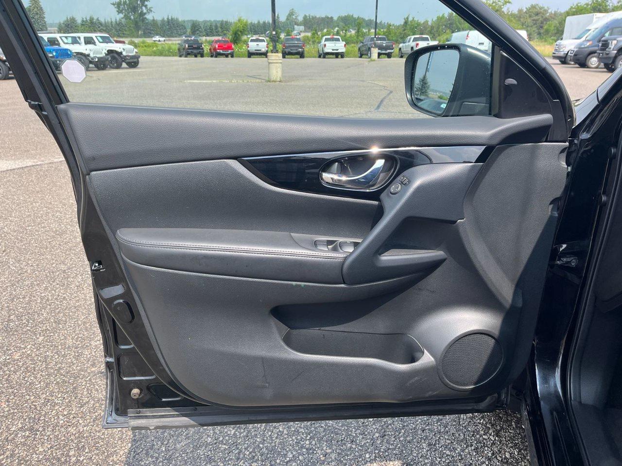 2023 Nissan Qashqai AWD SV CVT Photo